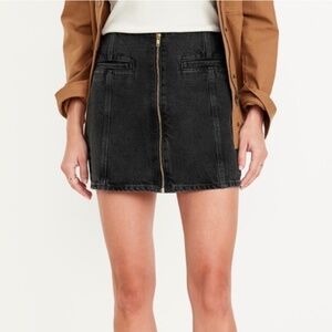 Old Navy Mid-Rise OG Jean Mini Black Denim Skirt with Gold Zipper Size 0
